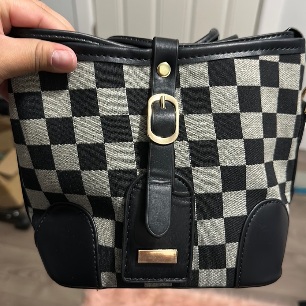 Checkered rossbody bag